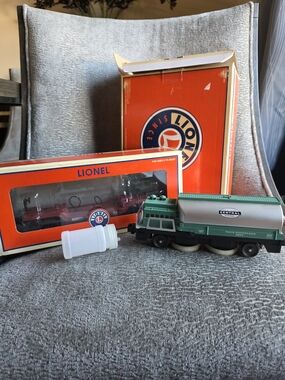 Lionel Trains For Parts North Pole Line And New York Central Sytem